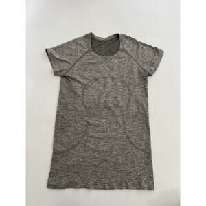 Lululemon Swiftly Tech 2.0 City Gray Athletic Short Sleeve Shirt Womens Size 6